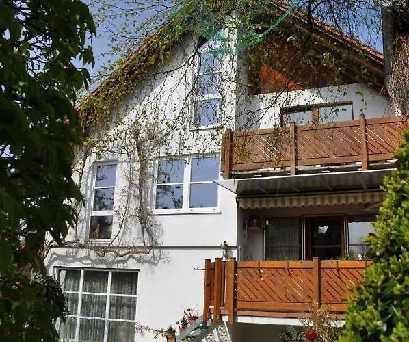 F. Keller דירה קרסברון אם בודנזי